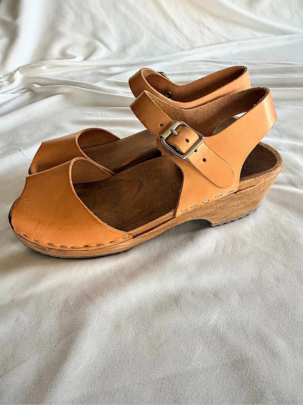 MIA Anja Swedish Wooden Clog Sandals Tan Leather Peep Toe Size 37 EU (6.5-7 US)